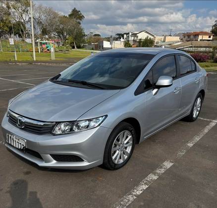 HONDA CIVIC 1.8 LXS 16V FLEX 4P MANUAL HONDA CIVIC 1.8 LXS 16V FLEX 4P MANUAL